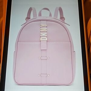 DKNY NYC  BACKPACK 🎒